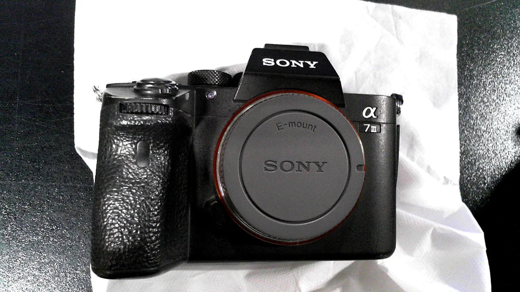 Sony a7  Full-Frame Mirrorless Interchangeable-Lens Camera Optical with 3-Inch , Black (/)
