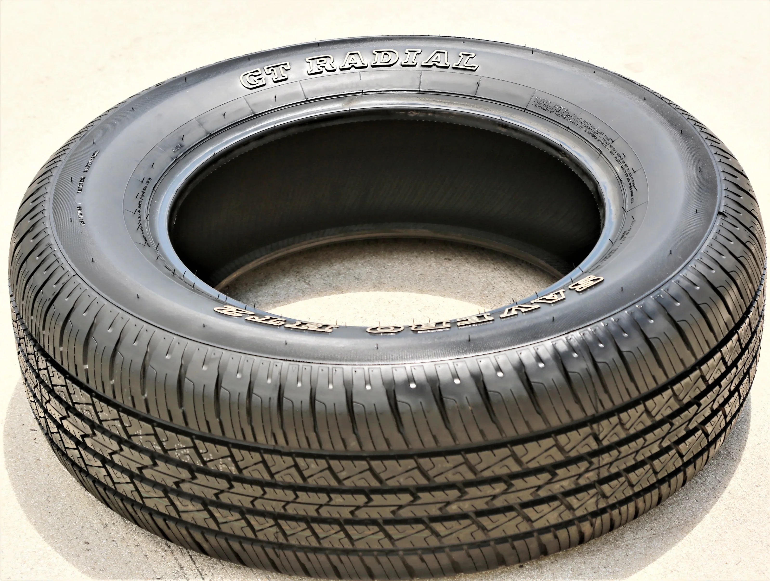 Set of 4 ()  Radial Savero  265/75R16 114T / All Season Tires