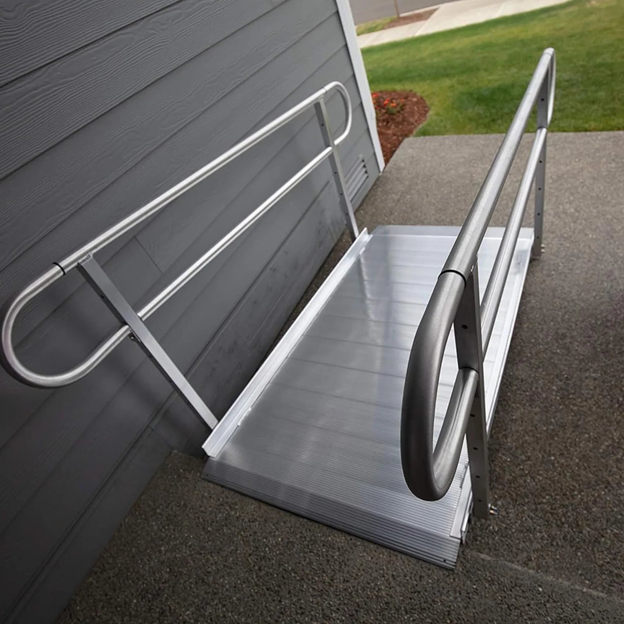 '-  3G 8 Foot Portable Wheelchair Ramp w/2 Line Handrails