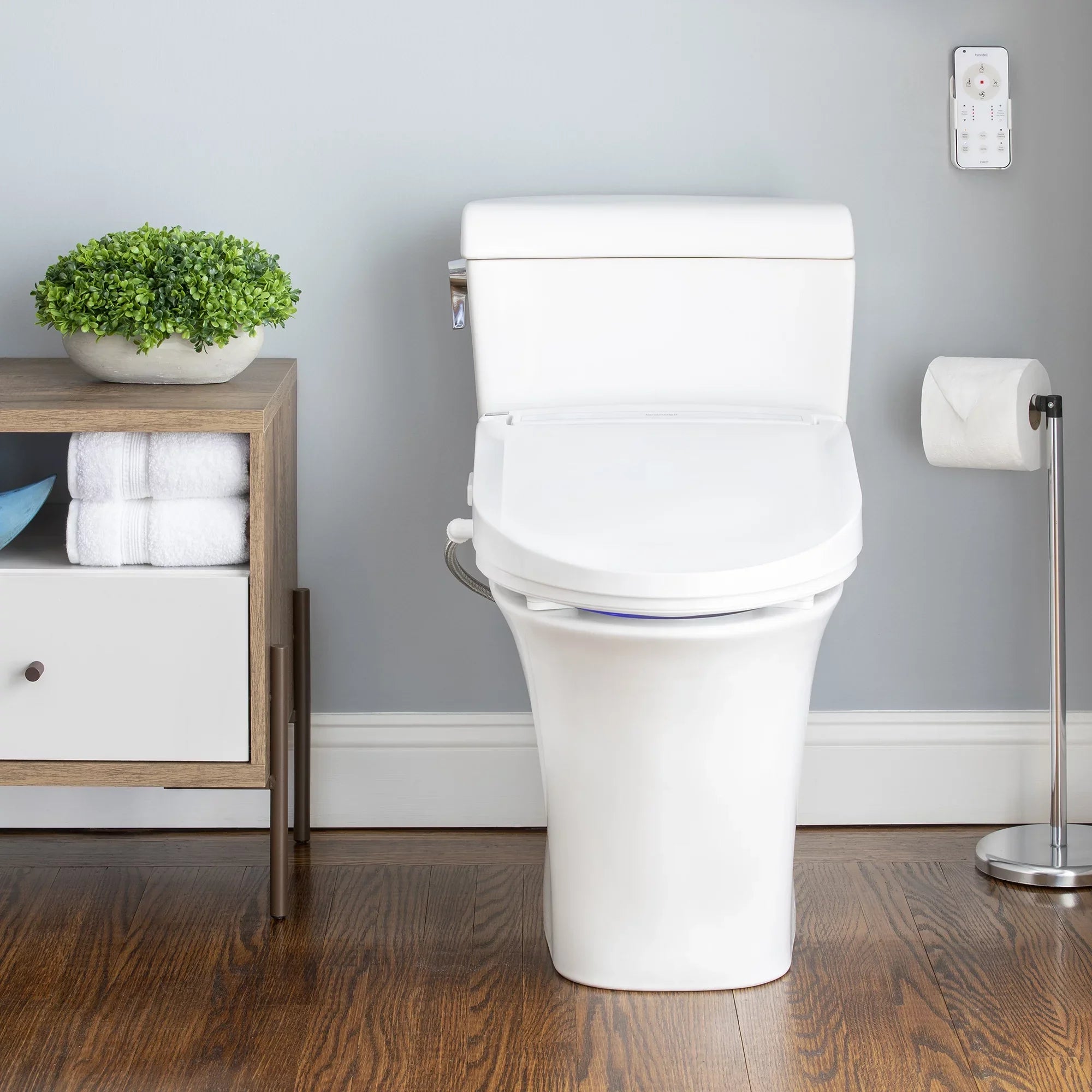 Brondell Swash  Advanced Bidet Toilet Seat with Remote Control, Round White