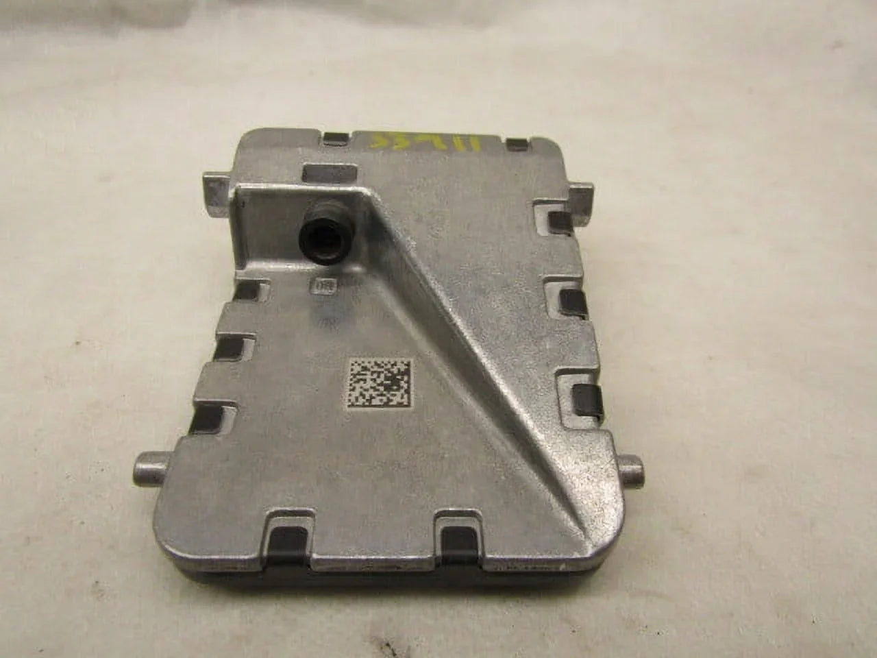 Pre-Owned 2018-2021 Toyota Tundra Windshield Mounted Lane Departure Camera   (Good)