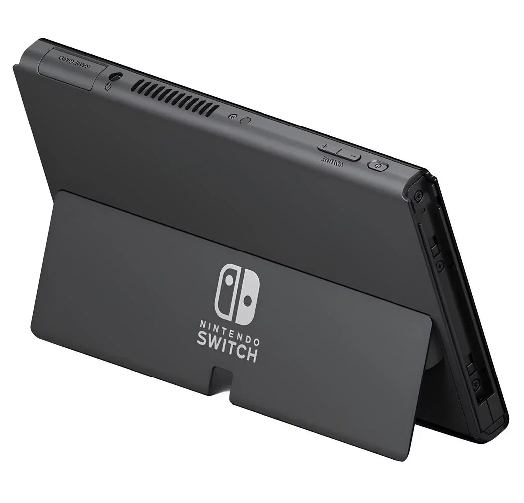 Nintendo Switch  White - Mario Kart 8 Deluxe - Character Group Luigi, Peach + 128GB Card & More