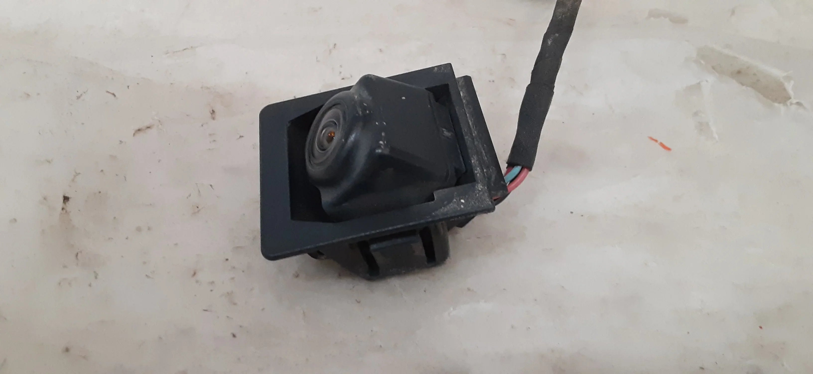 Pre-Owned 16 17 Chevrolet Camaro Rear View Back Up Camera   (Good)