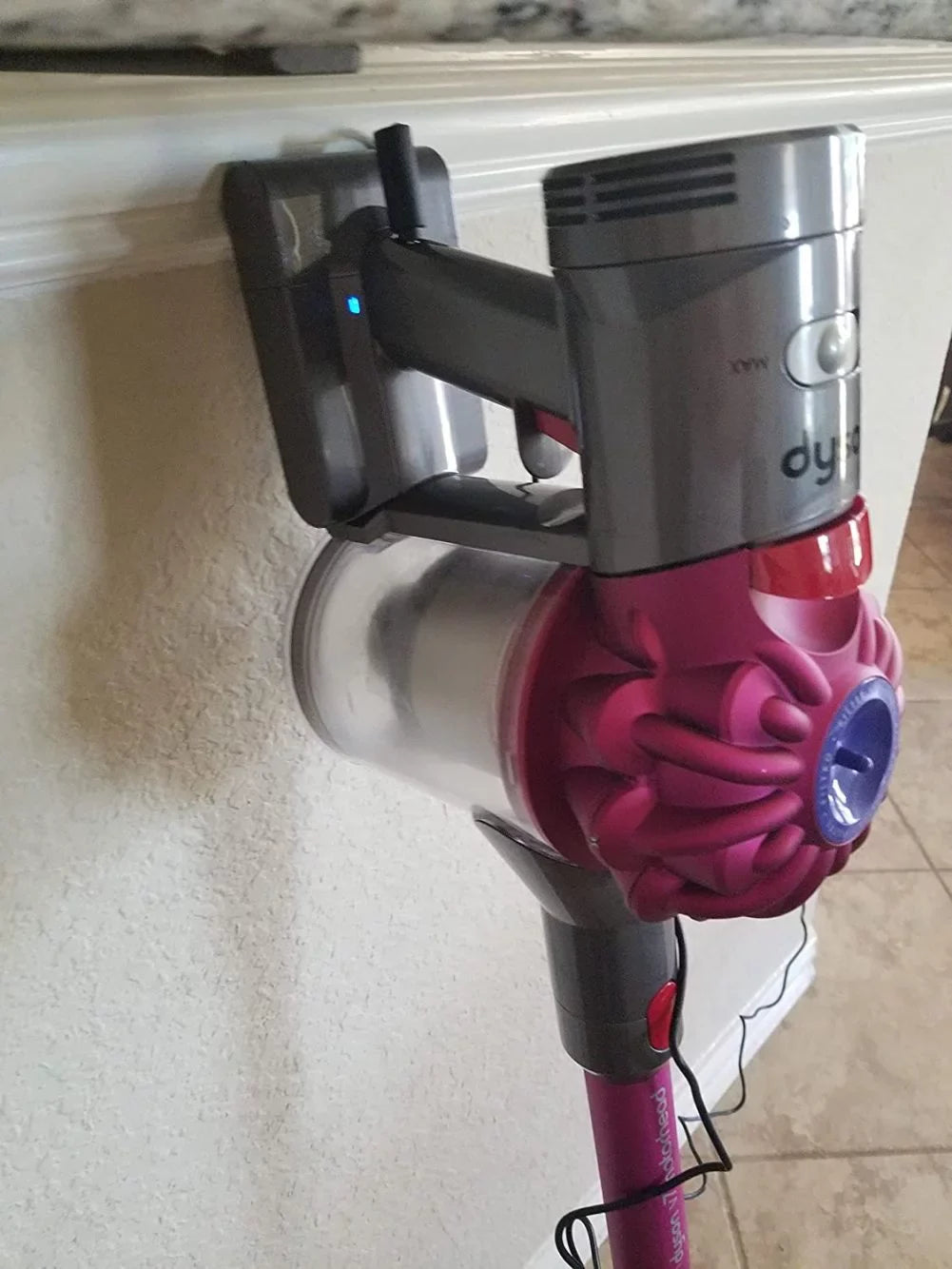 Dyson  Motorhead Cordless Stick Vacuum Cleaner, Fuchsia (227591-01)