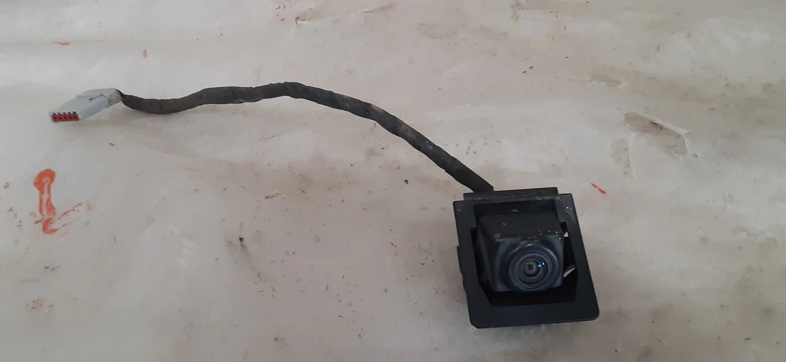 Pre-Owned 16 17 Chevrolet Camaro Rear View Back Up Camera   (Good)