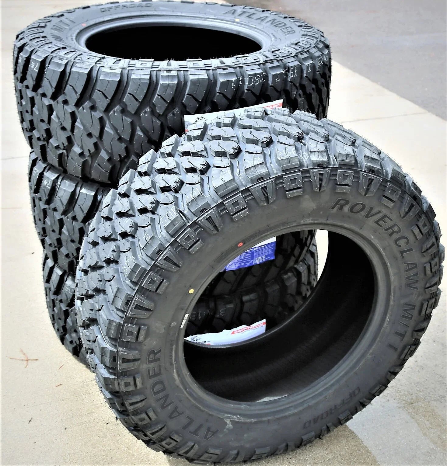 Atlander Roverclaw /   305/70R17 Load  10 Ply  Mud Tire