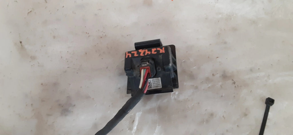 Pre-Owned 16 17 Chevrolet Camaro Rear View Back Up Camera   (Good)