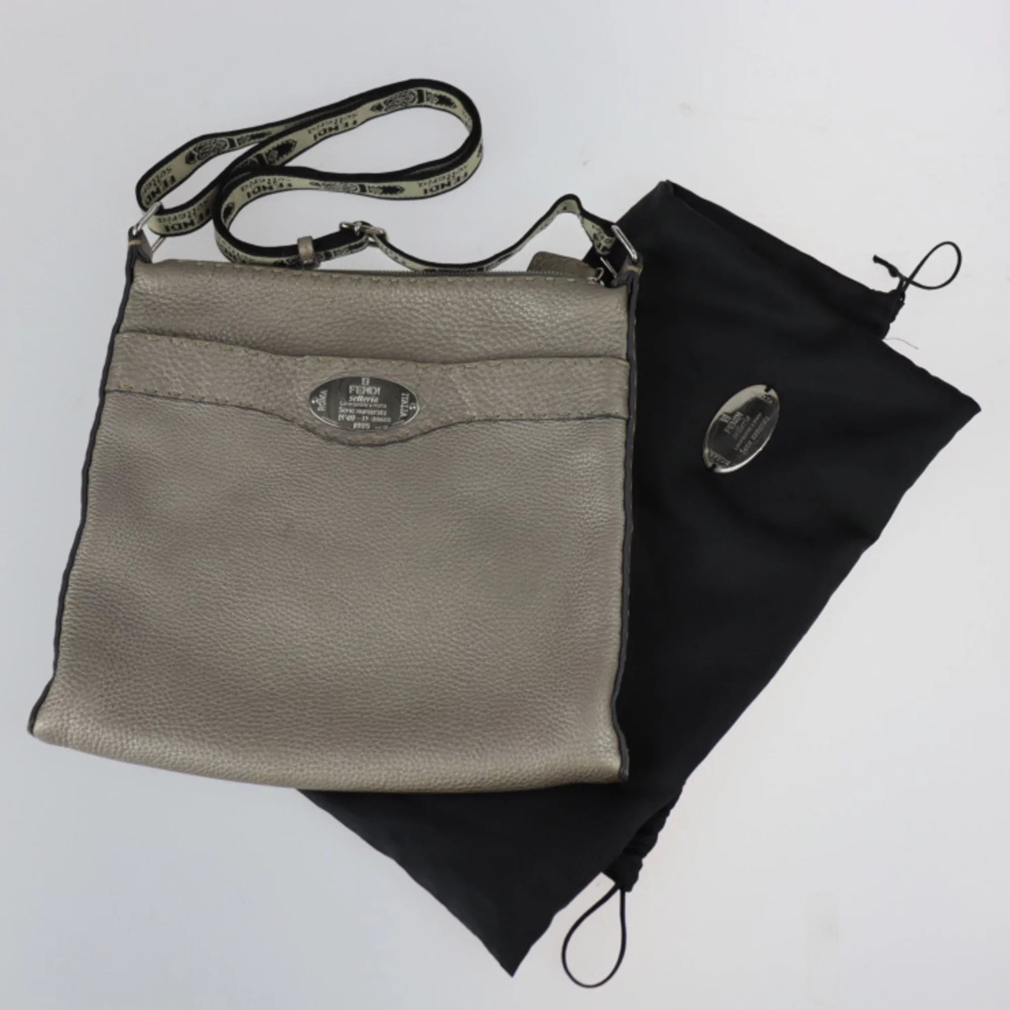 Pre-Owned  Fendi Selleria Shoulder Bag 8BT109 Leather Bronze Silver Metal Fittings Diagonal Hanging (Good)