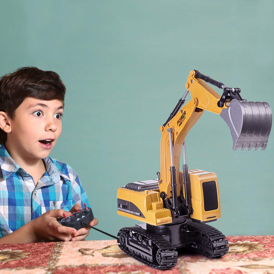 Remote-Control Toy 1:24 Scale, 6-Channel RC Construction Truck